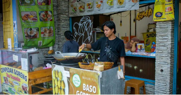 street food Indonesia
